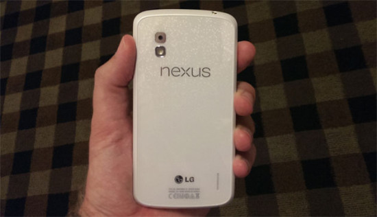 Nexus 4 biely