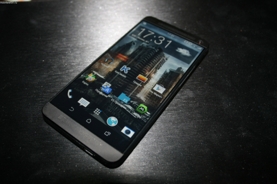 Leaked-photos-of-the-HTC-M8