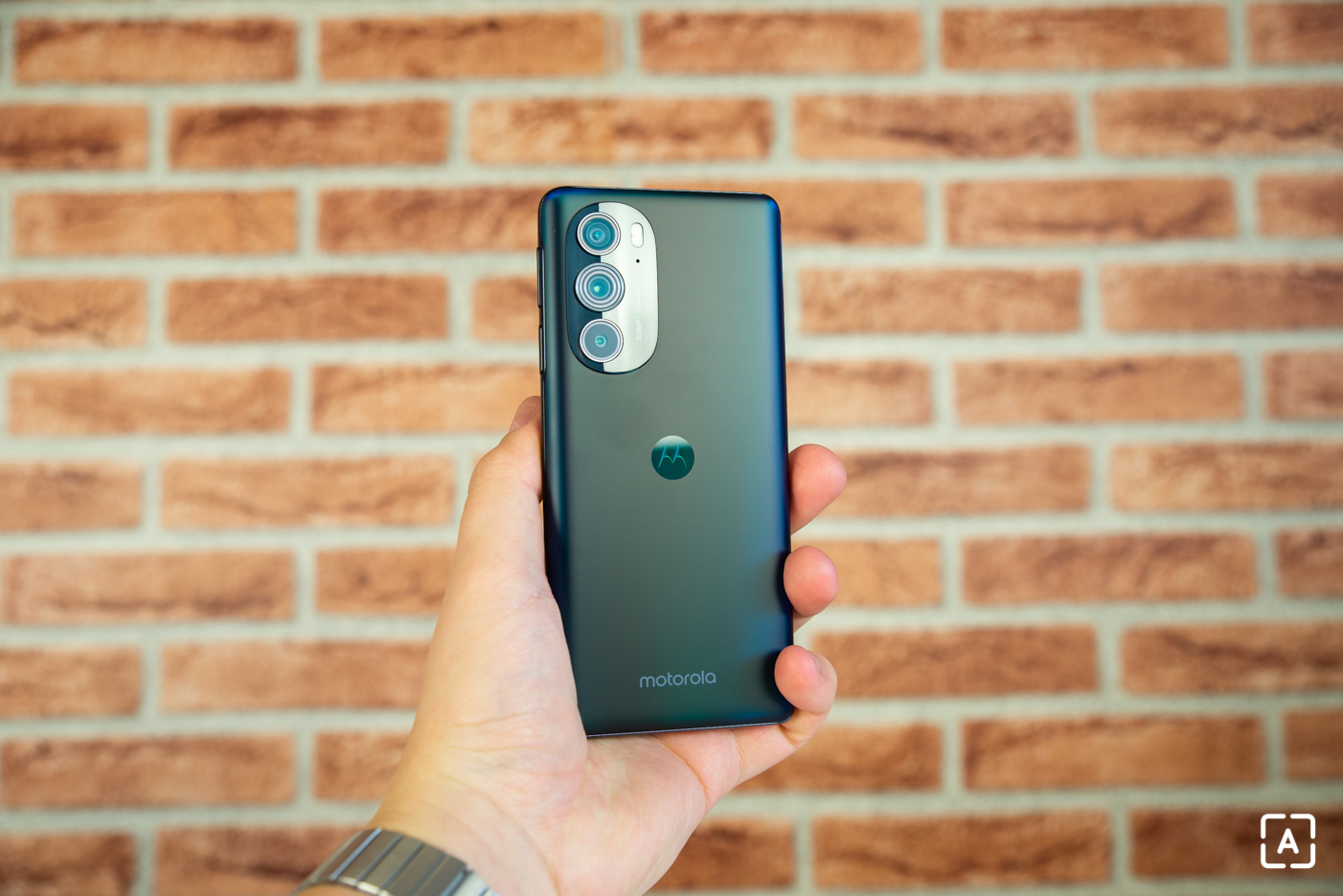 Motorola edge 30 pro camera