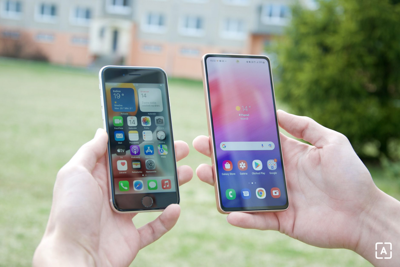 Samsung Galaxy A53 vs iPhone SE (2022) | Zdroj: Tomáš Kanálik
