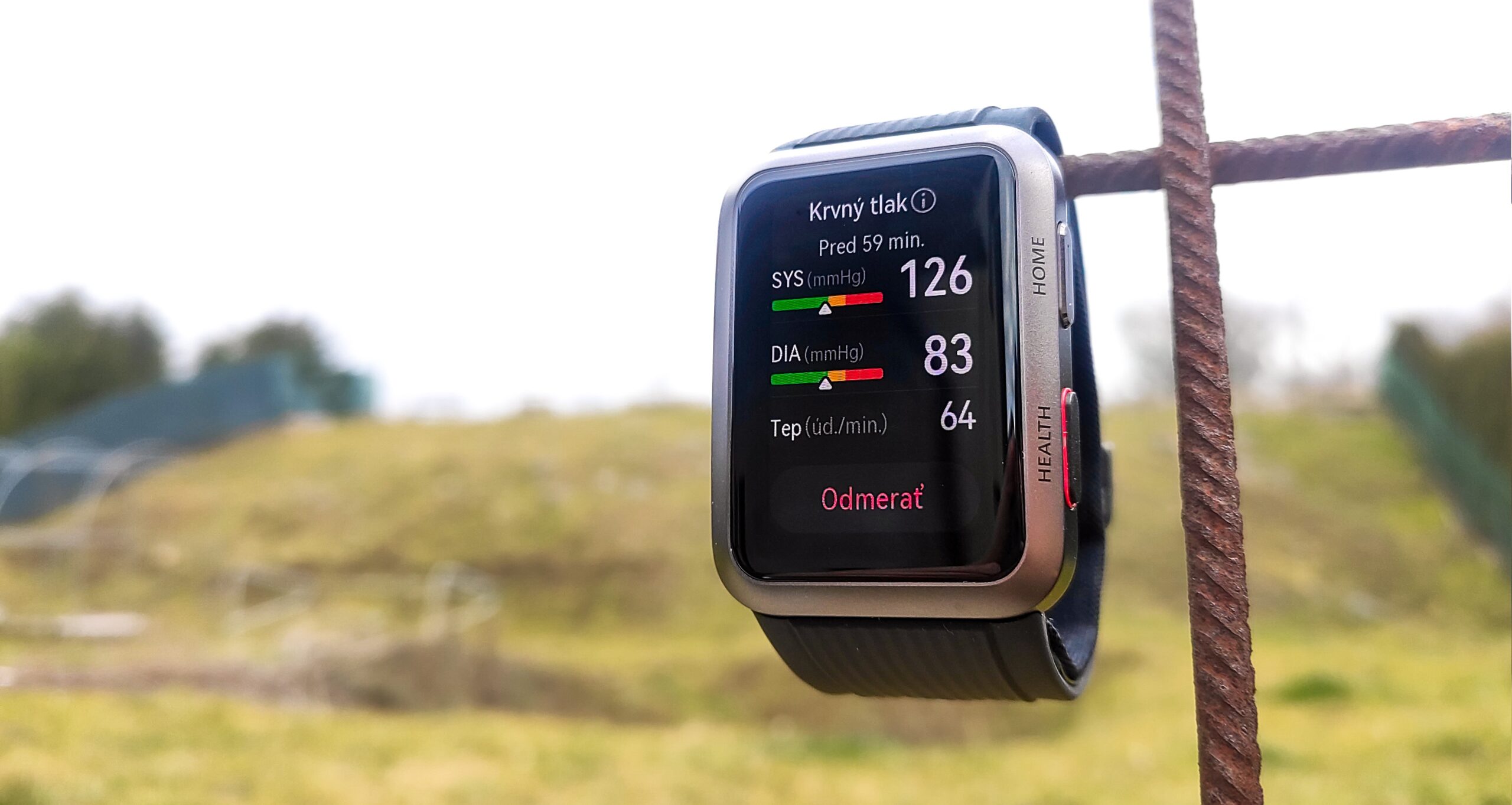 S hodinkami Huawei Watch D si môžete odmerať tlak priamo z vášho zápästia. Vyskúšali sme to aj my, takto to funguje