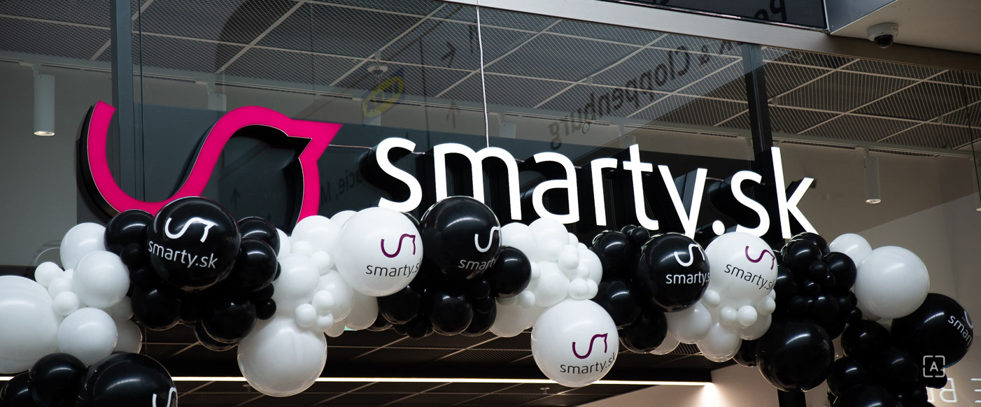 Smarty.sk otvorili na Slovensku prvú kamennú predajňu. Toto v nej nájdeme